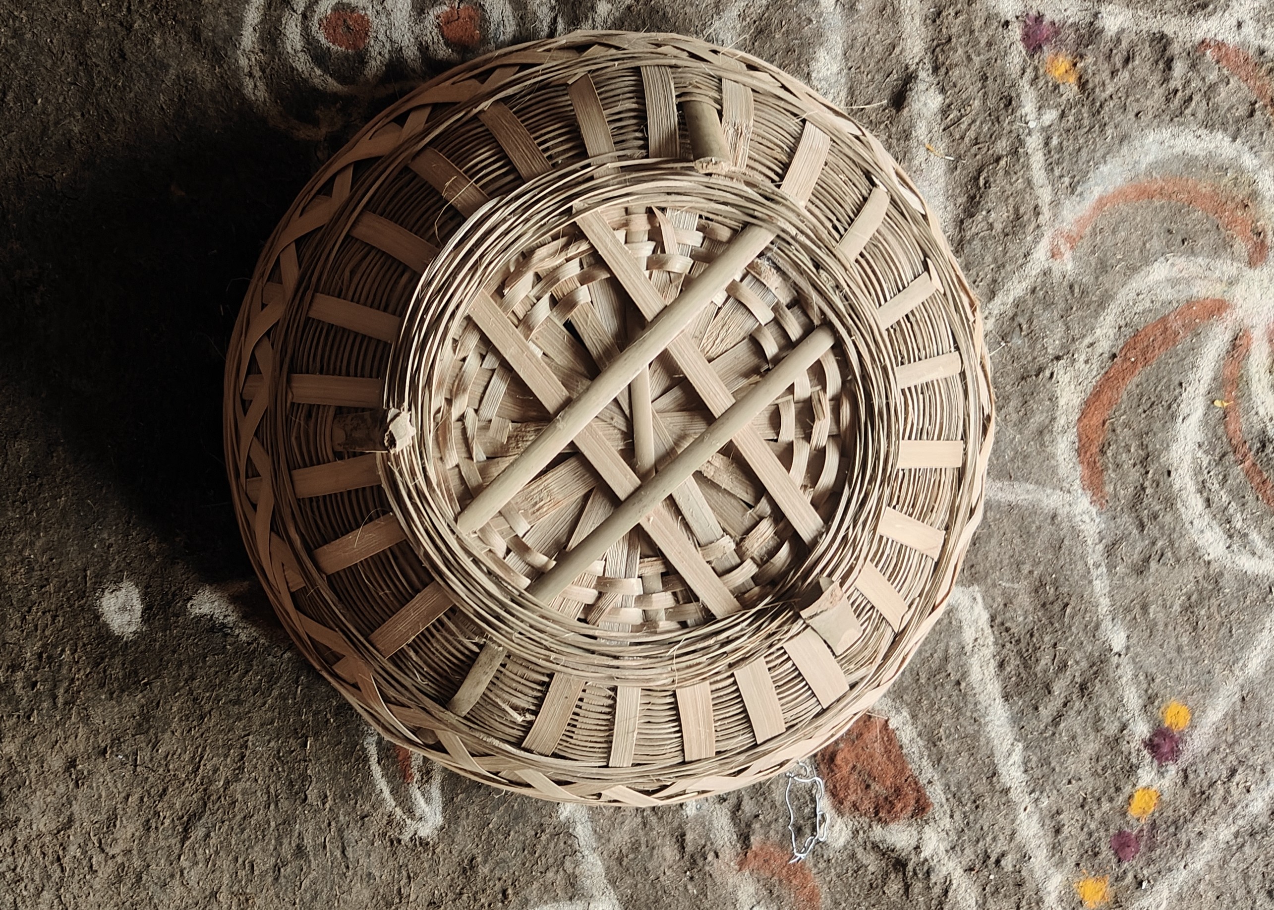 Dyaawara Basket, workshop view 1